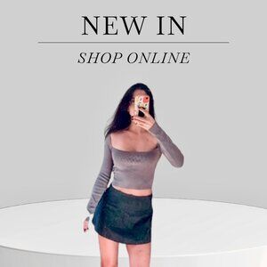 Gray square-neck longsleeve top